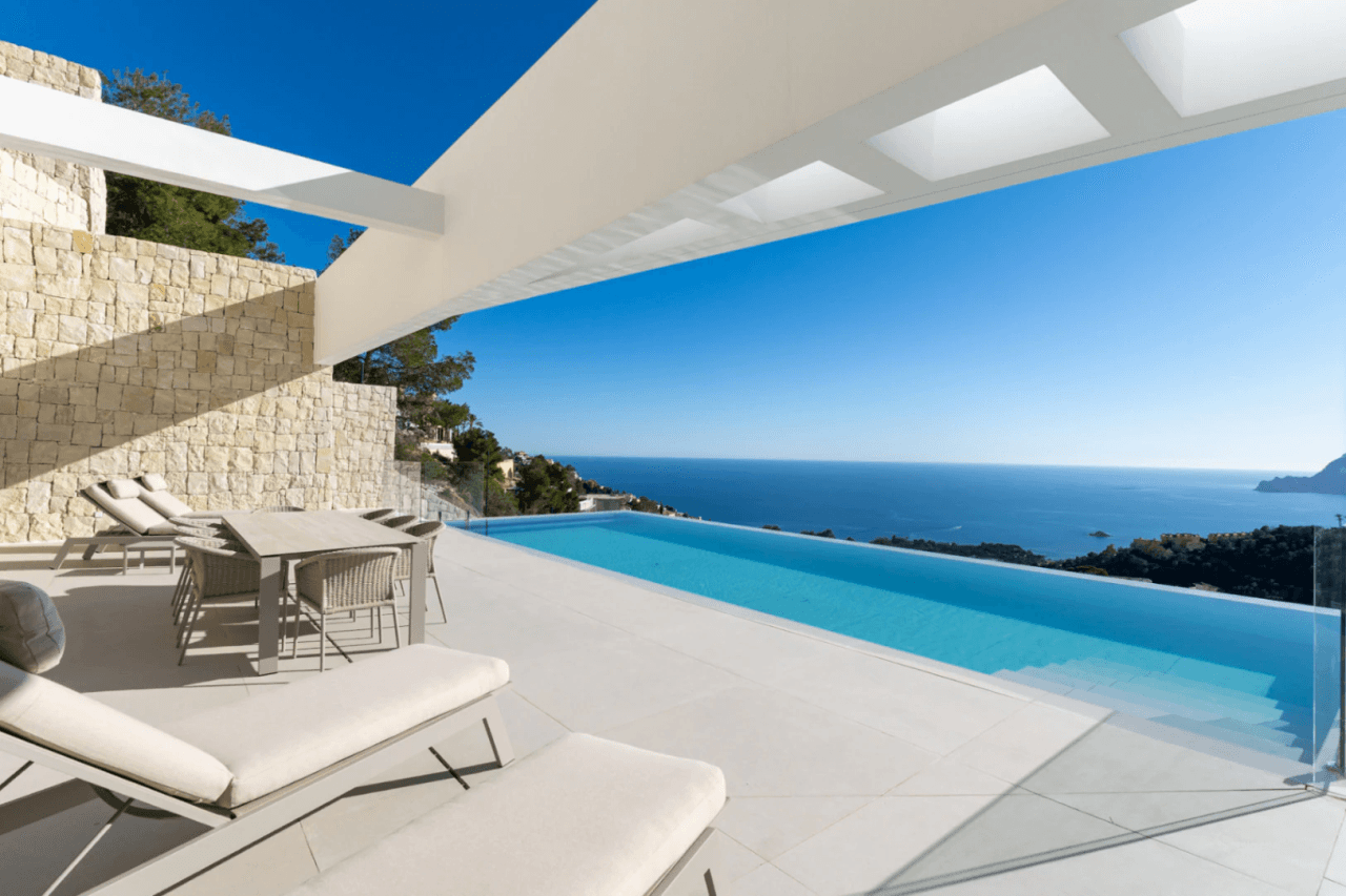 Dónde comprar terreno para construir una villa en la Costa Blanca Norte (Guía 2026)