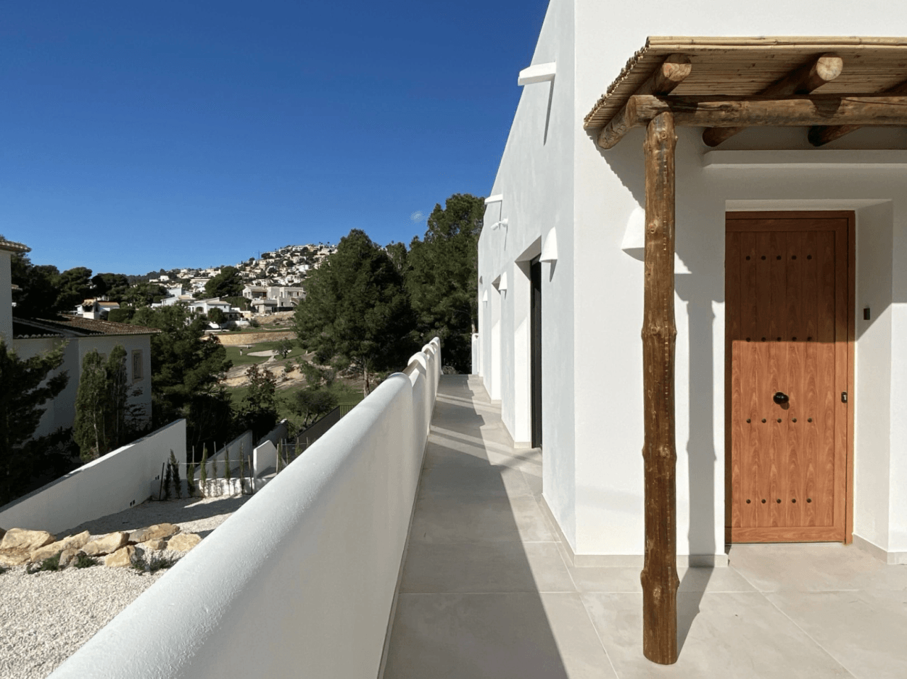 Exclusiva villa de obra nueva en estilo ibicenco en la urbanización San Jaime Benissa