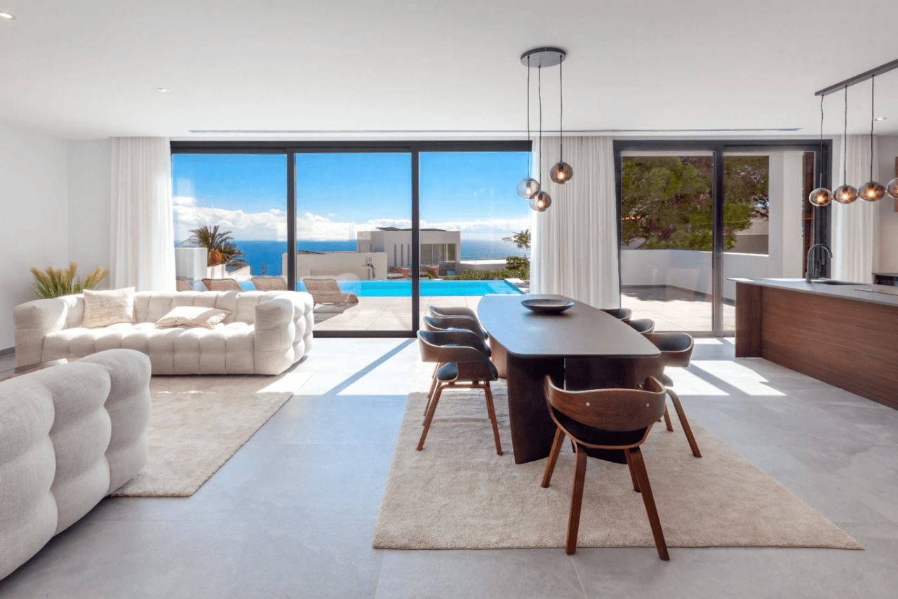 Villa rénovée de style Ibiza à vendre à Balcón al Mar Javea, Costa Blanca