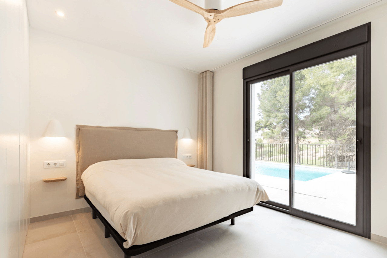 Exclusiva villa de obra nueva en estilo ibicenco en la urbanización San Jaime Benissa