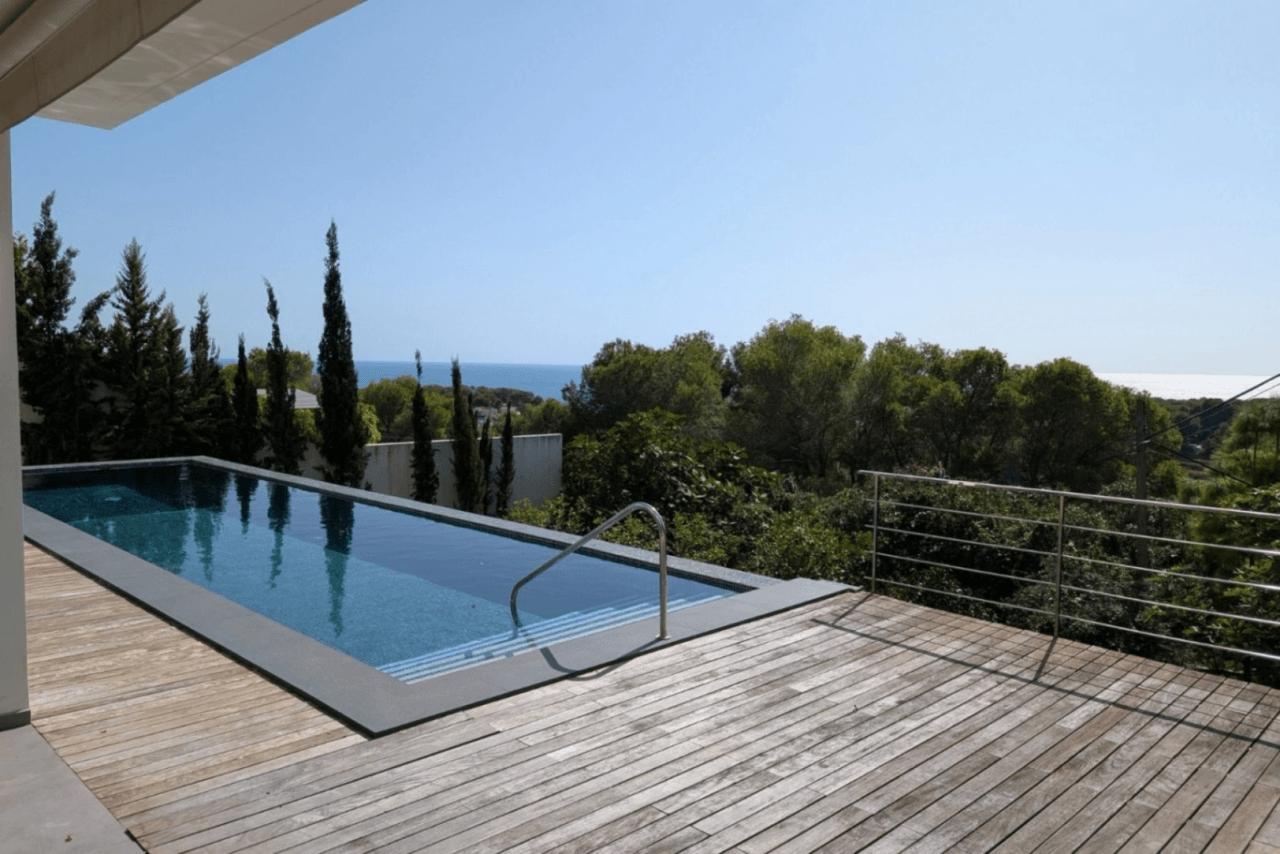 Villa moderne avec vue sur la mer à vendre à Benissa costa