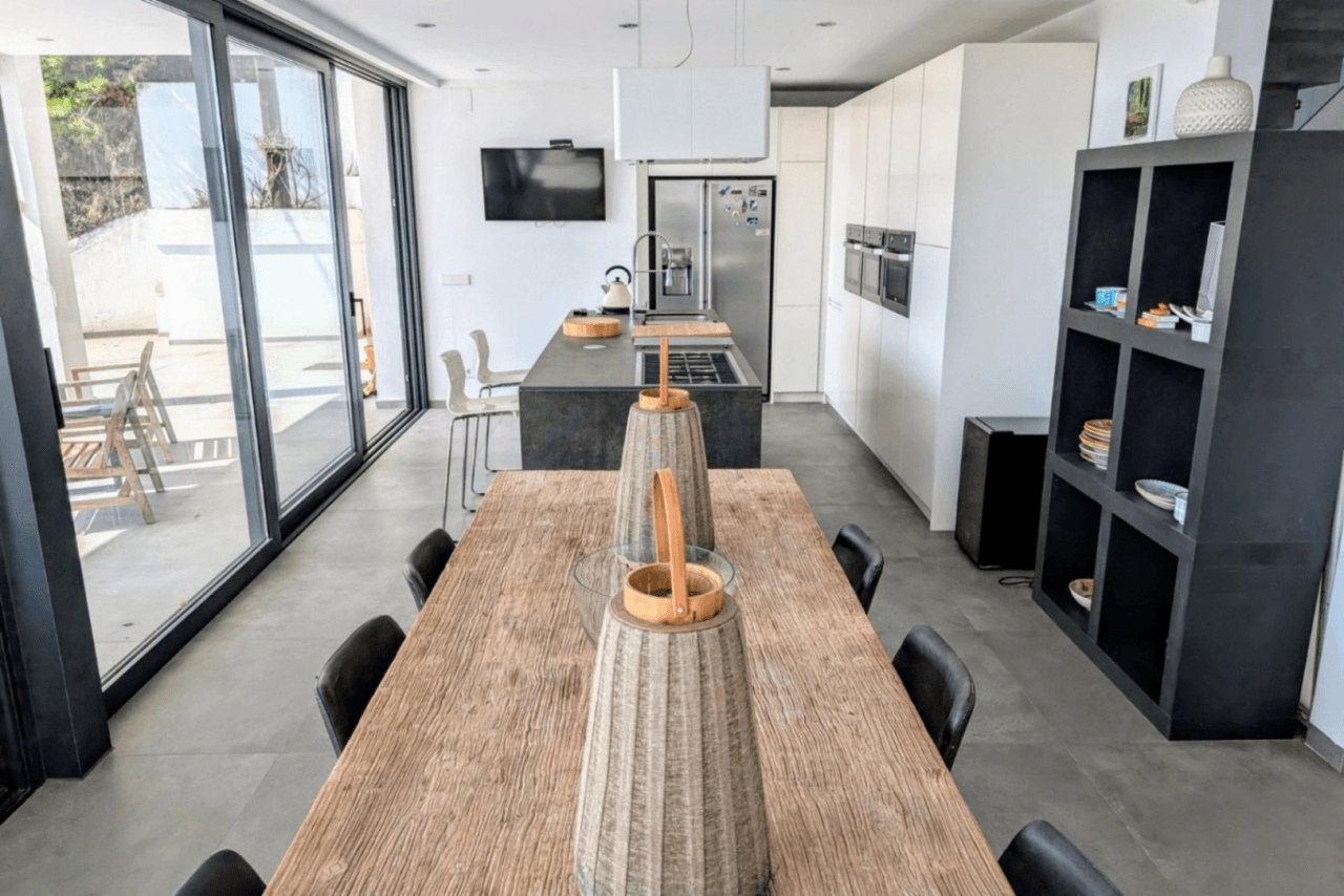 Villa moderne avec vue sur la mer à vendre à Benissa costa
