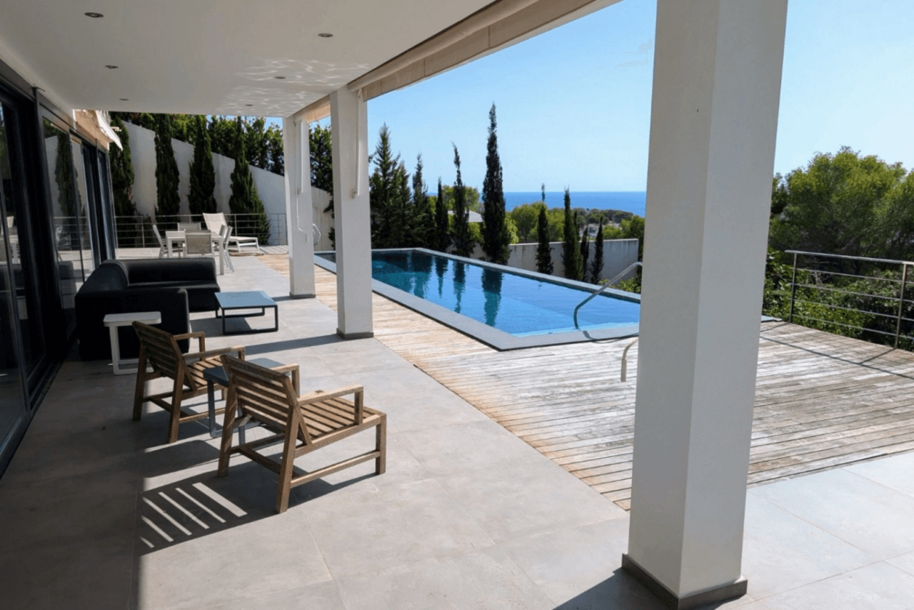 Villa moderne avec vue sur la mer à vendre à Benissa costa