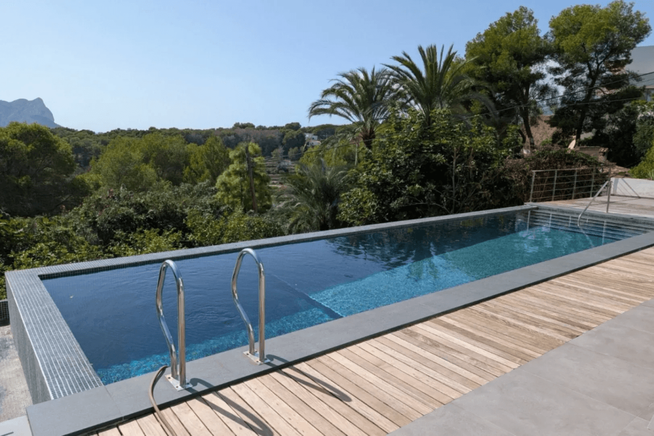 Villa moderne avec vue sur la mer à vendre à Benissa costa