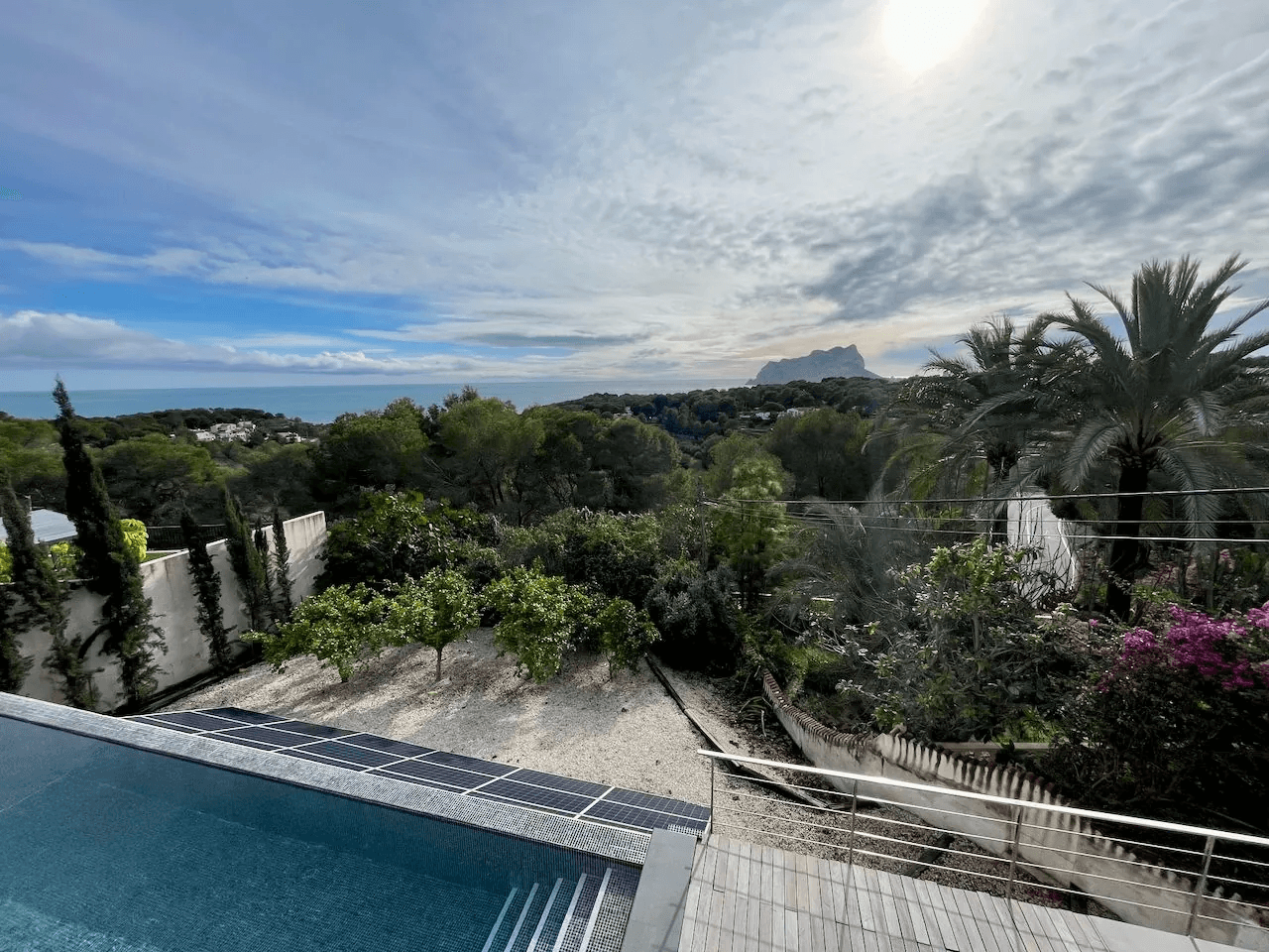 Villa moderne avec vue sur la mer à vendre à Benissa costa