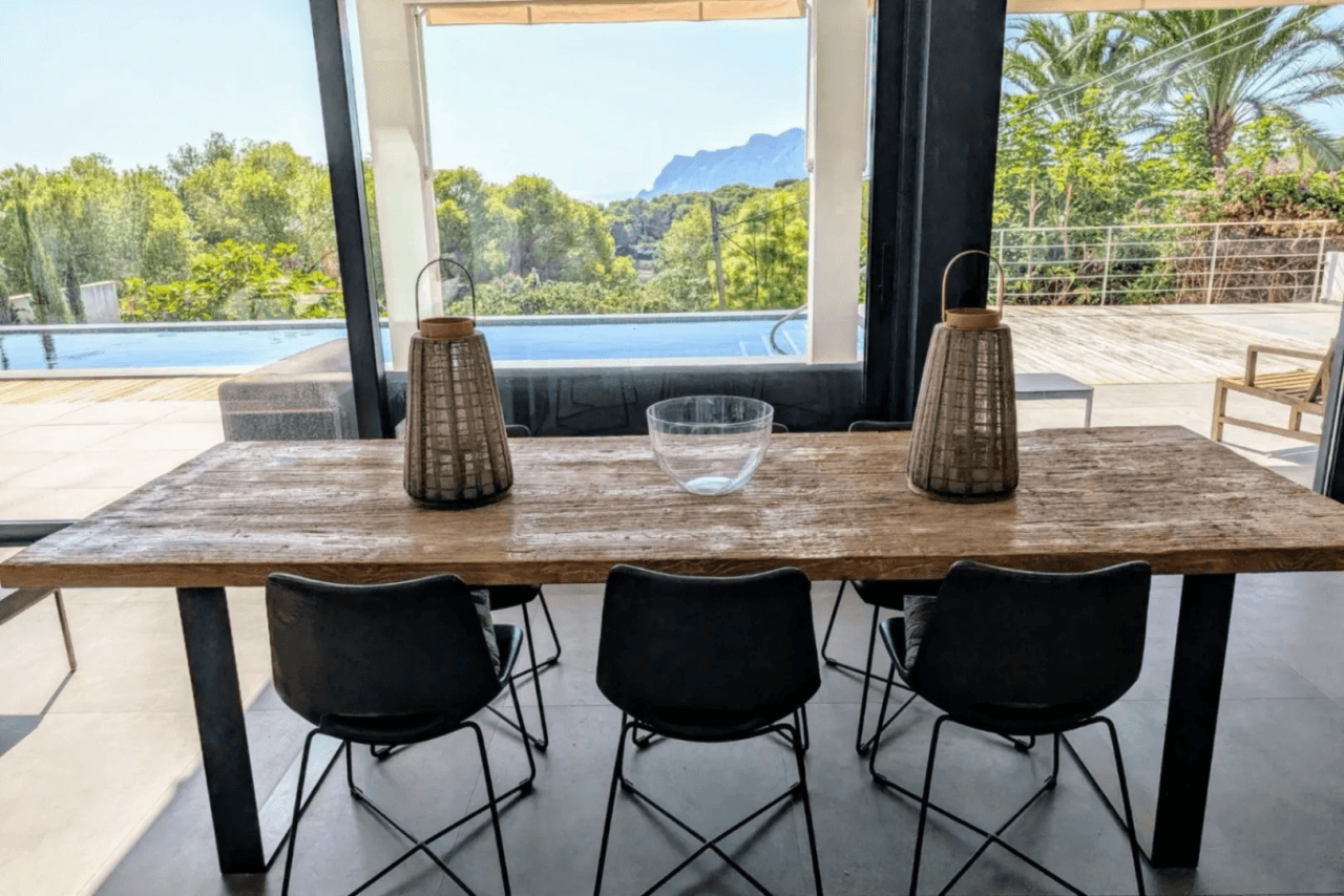 Villa moderne avec vue sur la mer à vendre à Benissa costa