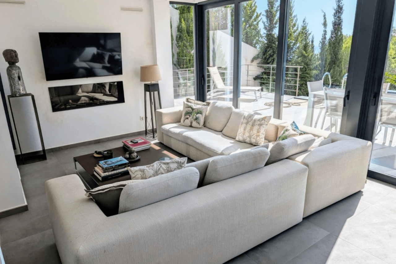 Villa moderne avec vue sur la mer à vendre à Benissa costa