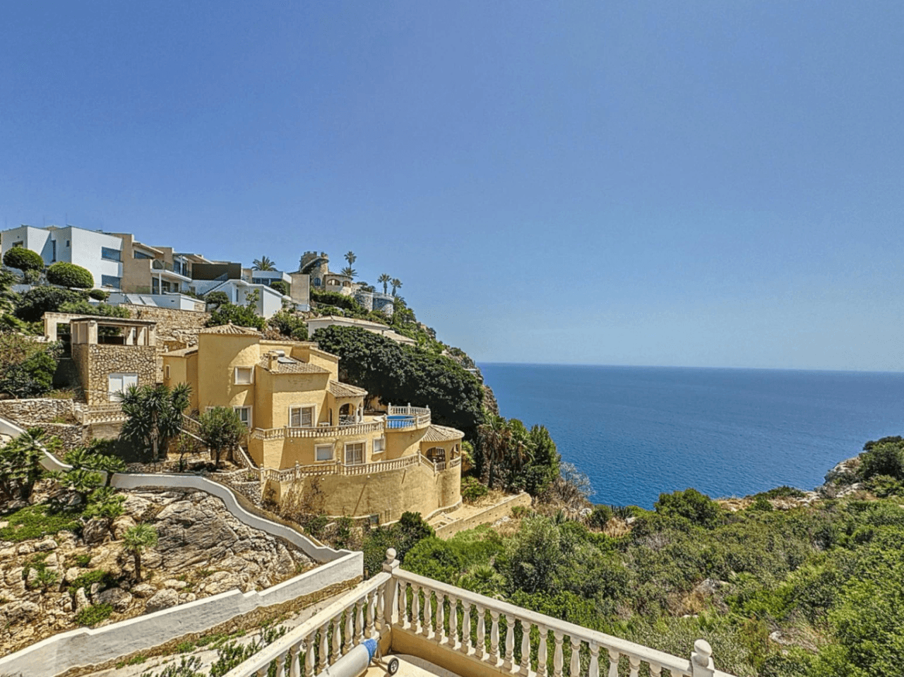Villa Cumbre del Sol avec vue sur la mer et piscine privée