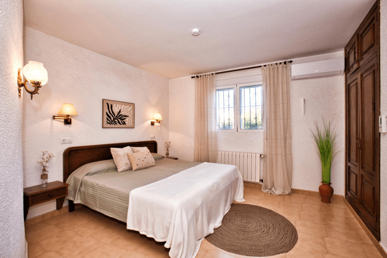 Villa traditionnelle avec vue sur la mer à vendre à Benissa