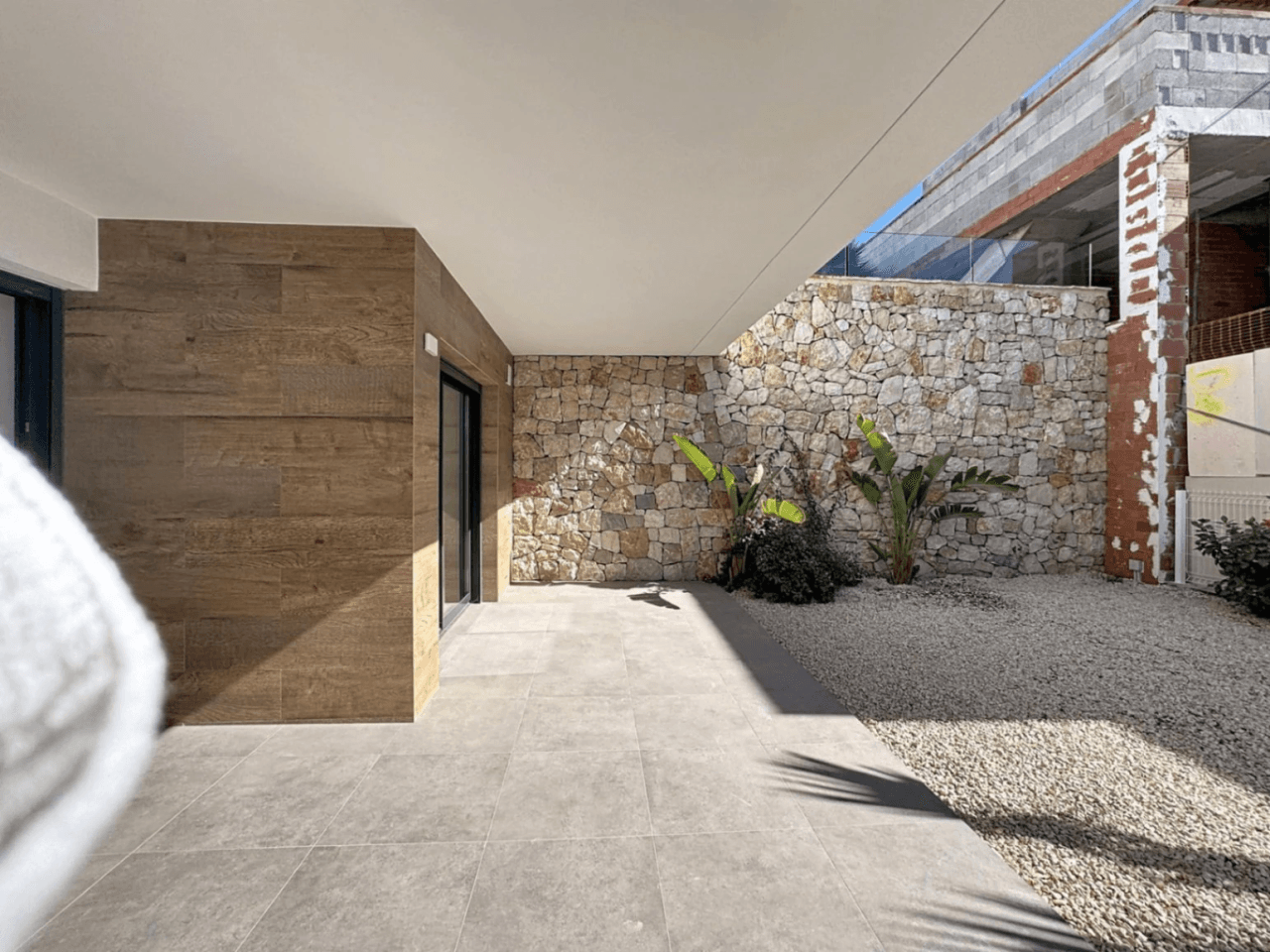 Cumbre del Sol apartamento con jardin a estrenar en Montecala Gardens