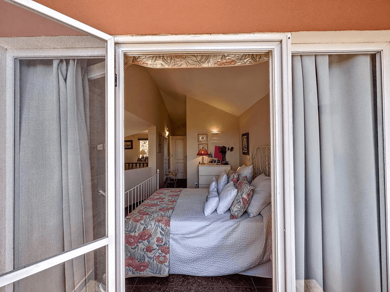 Villa Cumbre del Sol avec piscine privée proche de tous les services