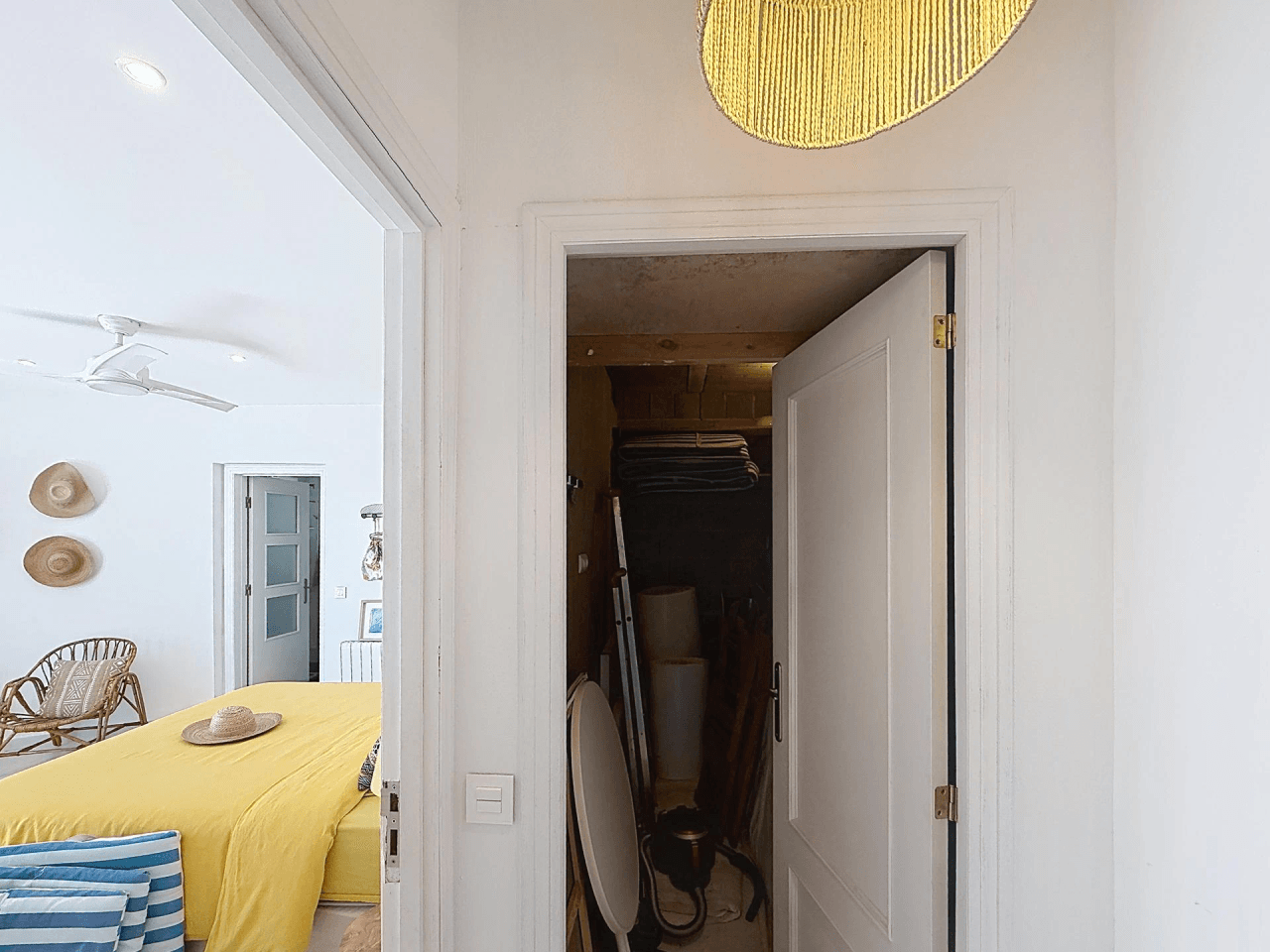 Villa rénovée de Cumbre del Sol avec des vues spectaculaires sur la mer.