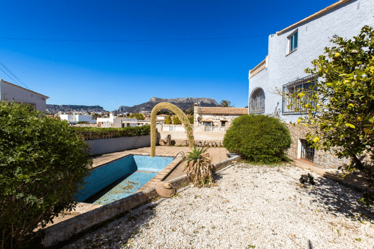 Villa à fort potentiel à vendre à Calpe