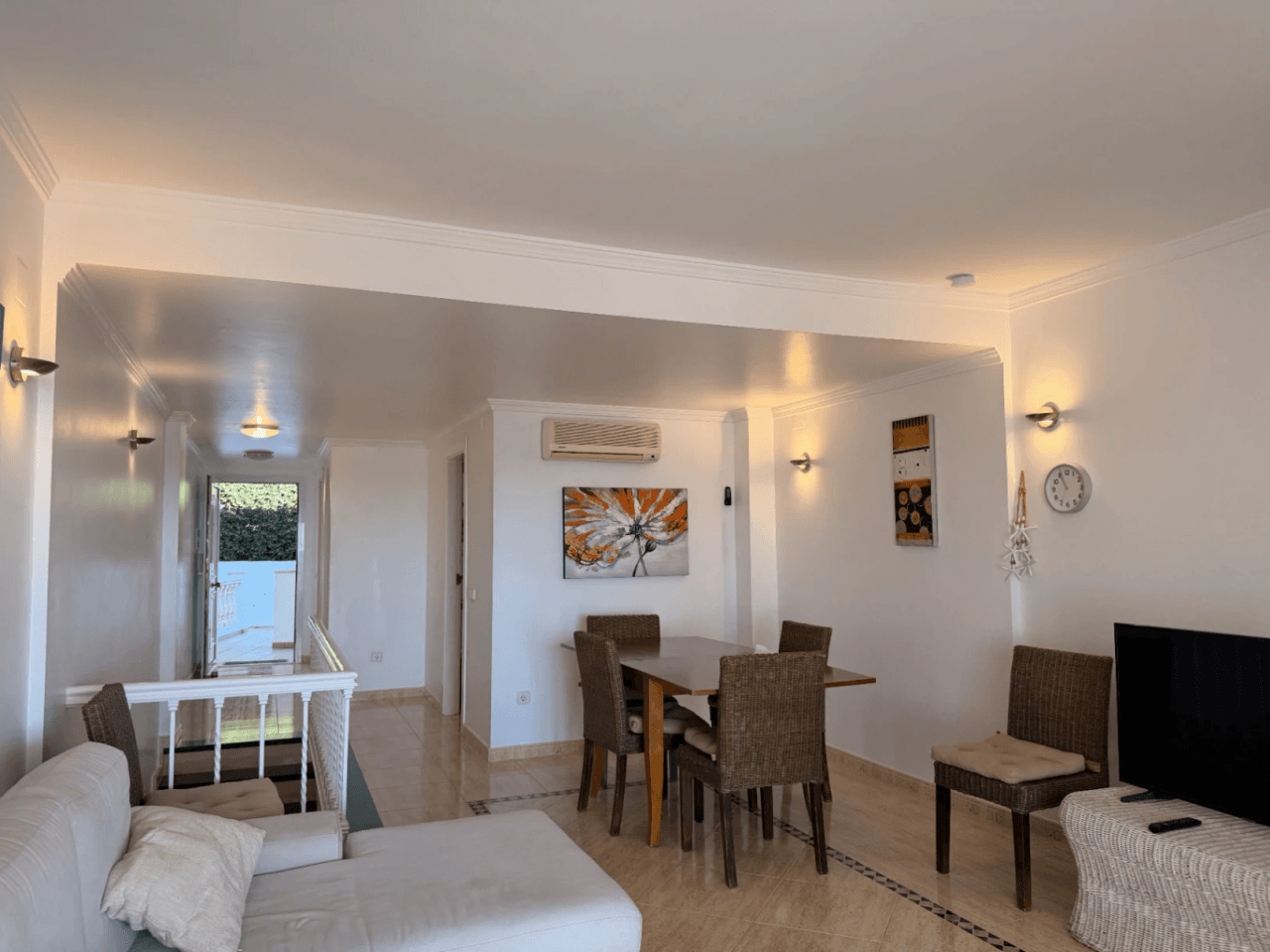 Apartamento en primera línea con vista al mar en venta en Platgetes, Moraira
