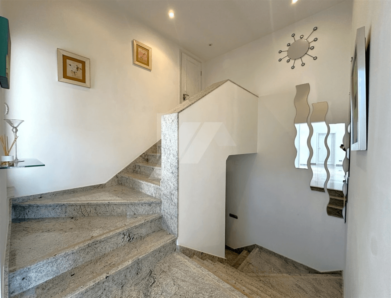 Villa con vistas panorámicas al mar en venta en Moraira, Costa Blanca.