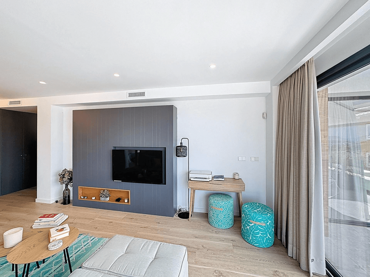Impressionnant penthouse moderne à Cumbre del Sol avec vues panoramiques dans les Jardins de Montecala
