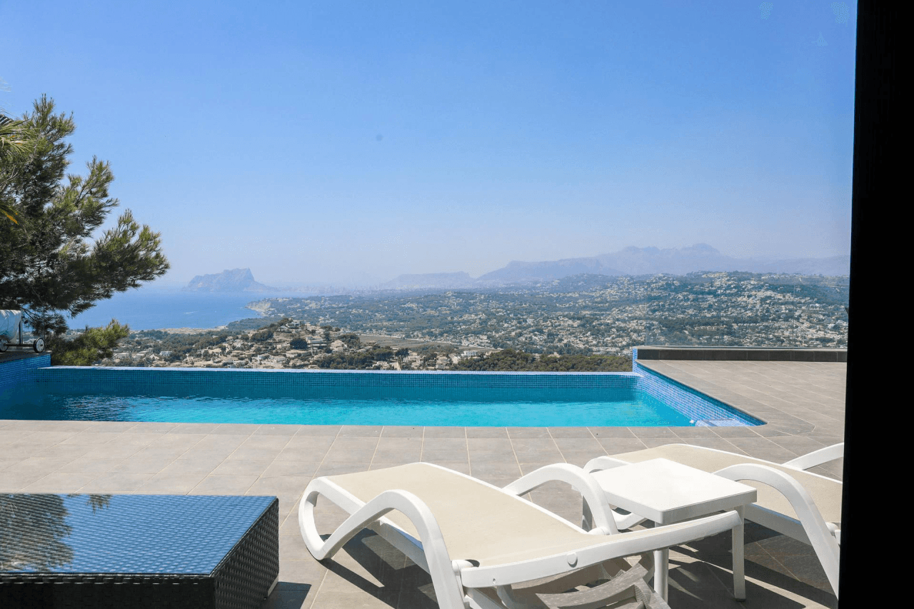 Villa moderne avec vue panoramique