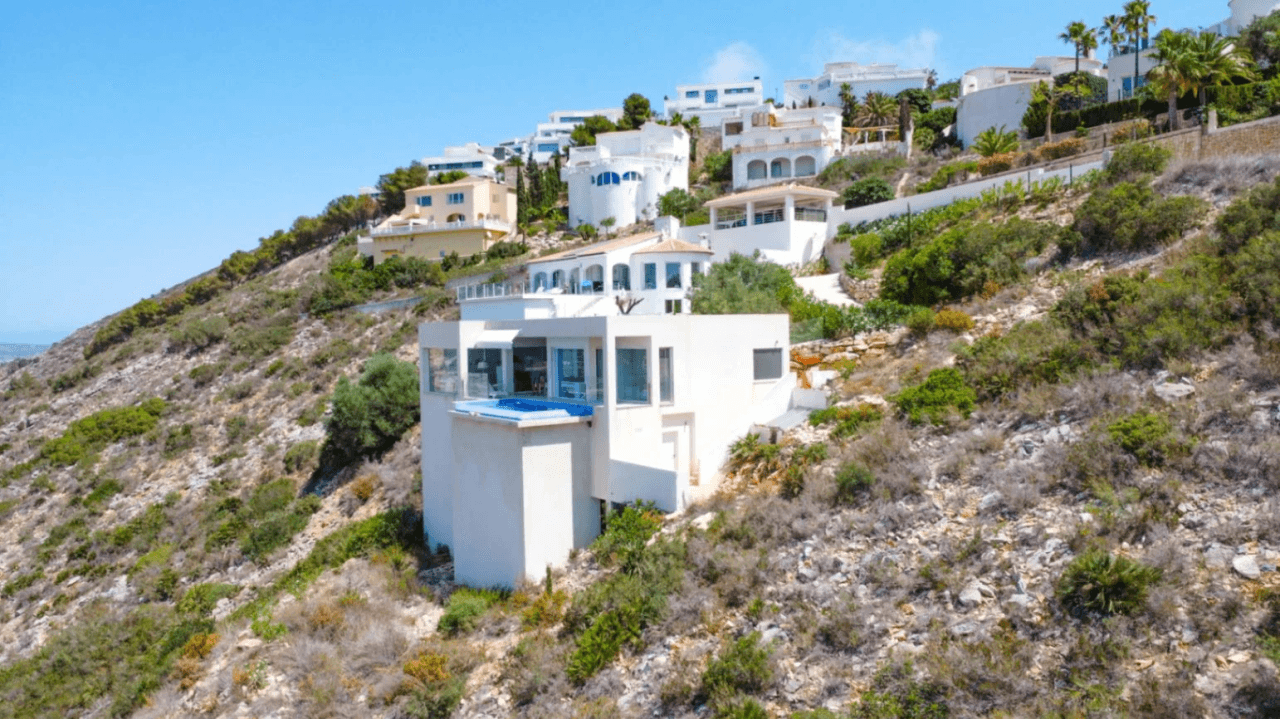 Villa moderne Cumbre del Sol avec vue sur la mer