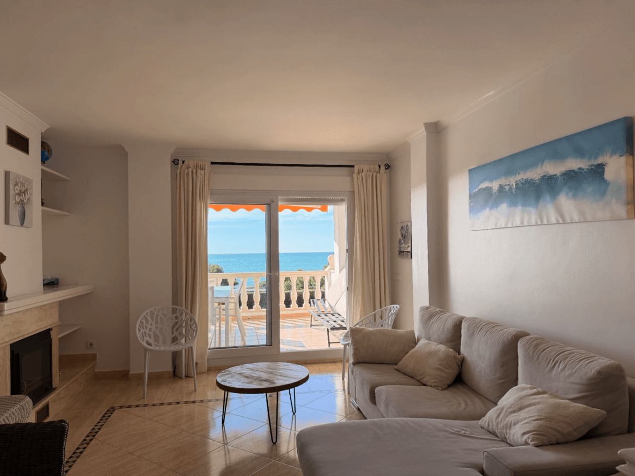 Apartamento en primera línea con vista al mar en venta en Platgetes, Moraira