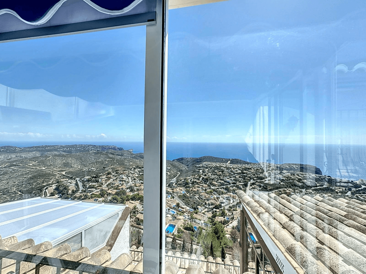 Cumbre del Sol appartement avec des vues spectaculaires sur la mer à Pueblo Panorama