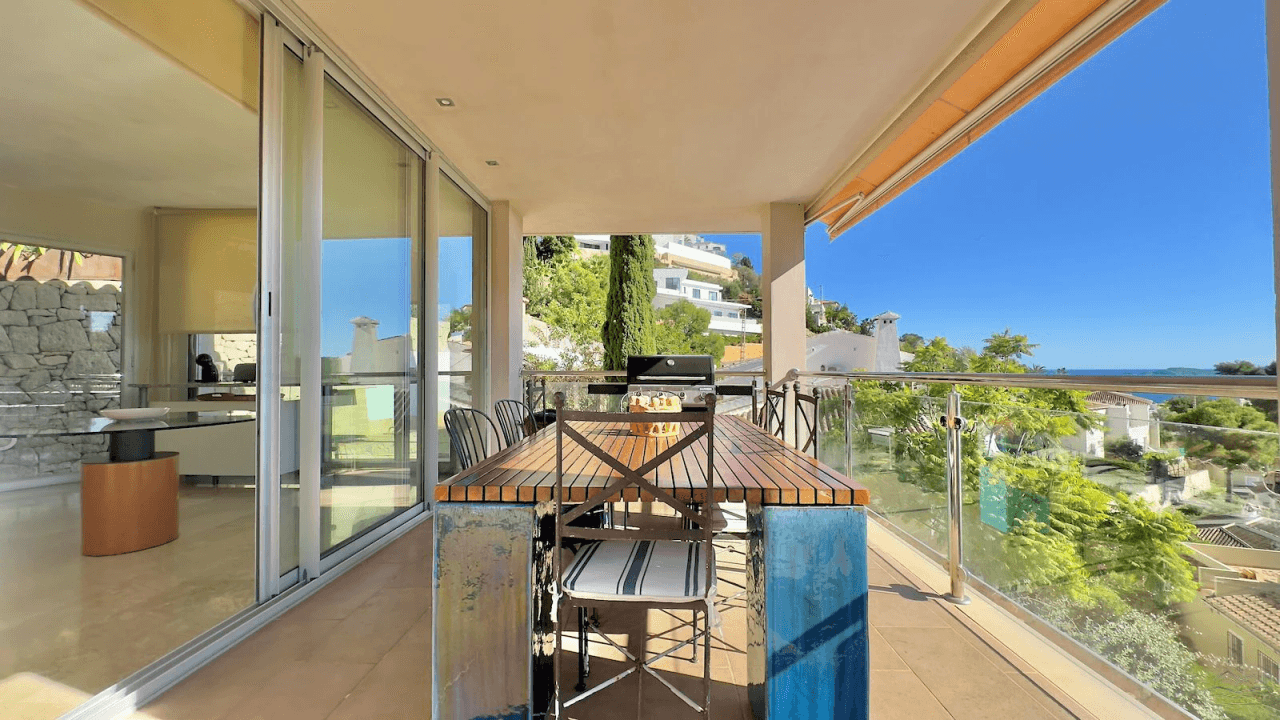 Villa moderne à vendre à La Corona avec vue sur la mer - Javea