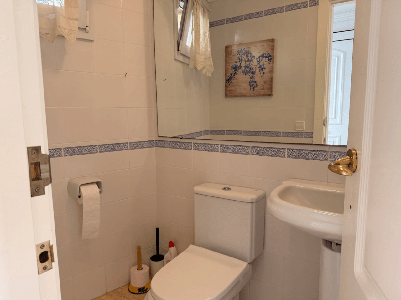 Apartamento en primera línea con vista al mar en venta en Platgetes, Moraira