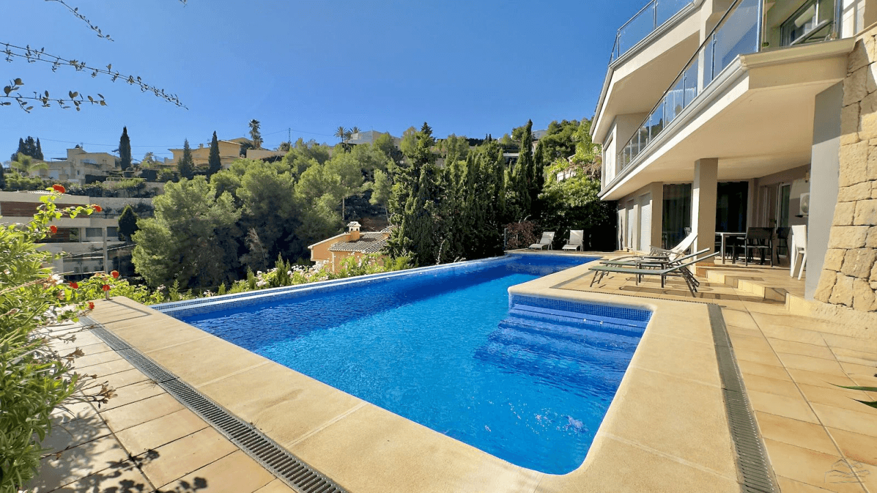 Villa moderne à vendre à La Corona avec vue sur la mer - Javea