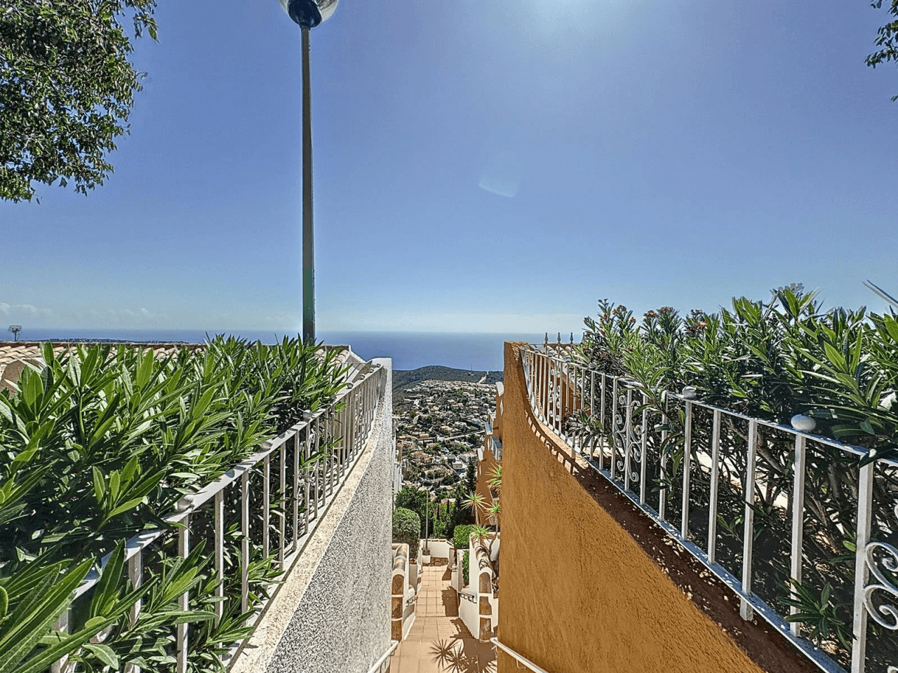 Cumbre del Sol appartement avec des vues spectaculaires sur la mer à Pueblo Panorama