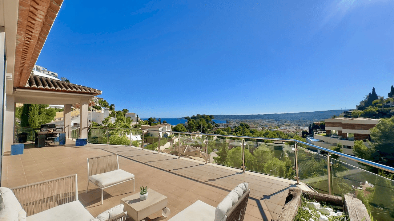 Villa moderne à vendre à La Corona avec vue sur la mer - Javea
