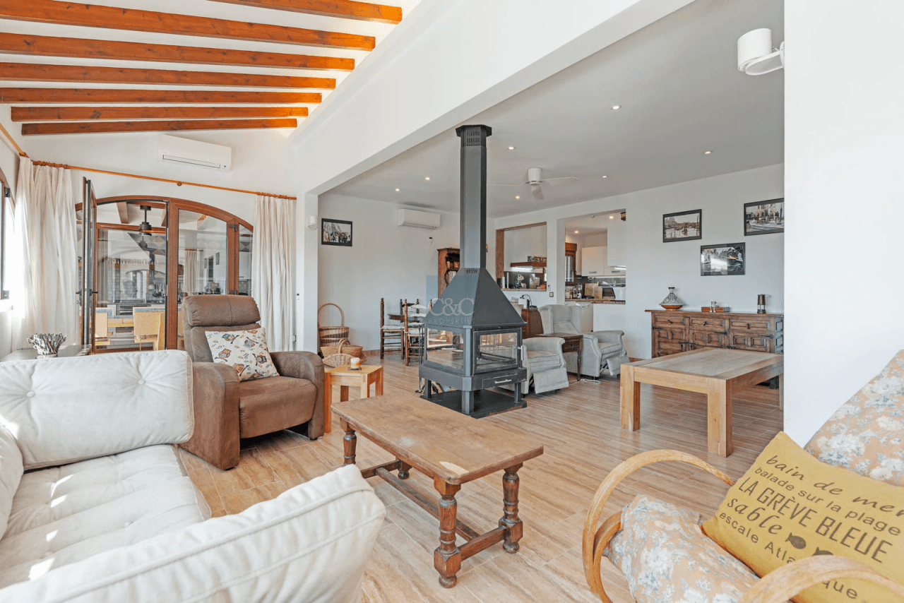 Villa avec vue sur la mer à 900m de la plage