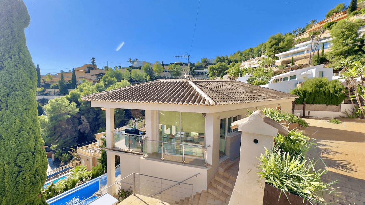Villa moderne à vendre à La Corona avec vue sur la mer - Javea