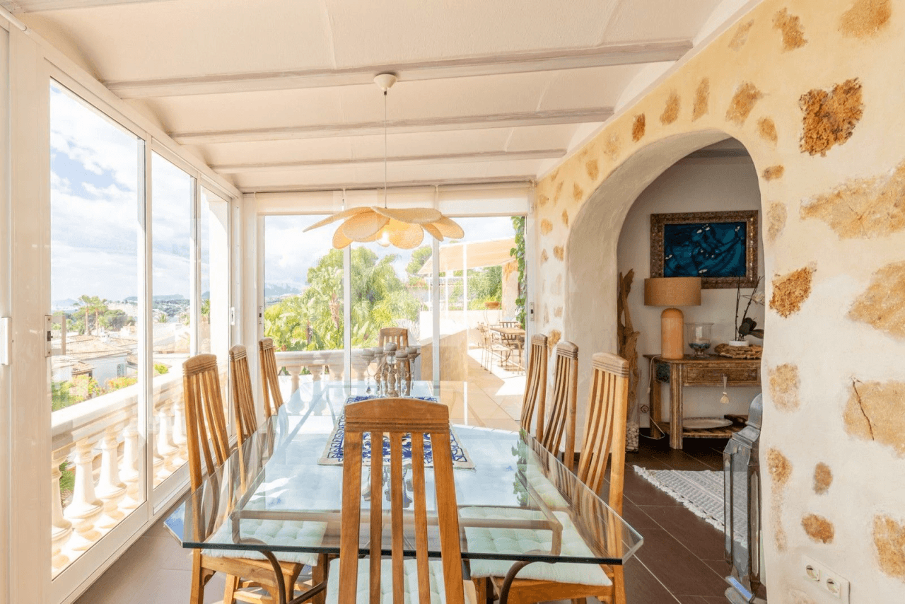 Villa de luxe à vendre à Moraira, Pla del Mar, avec vue sur la mer.