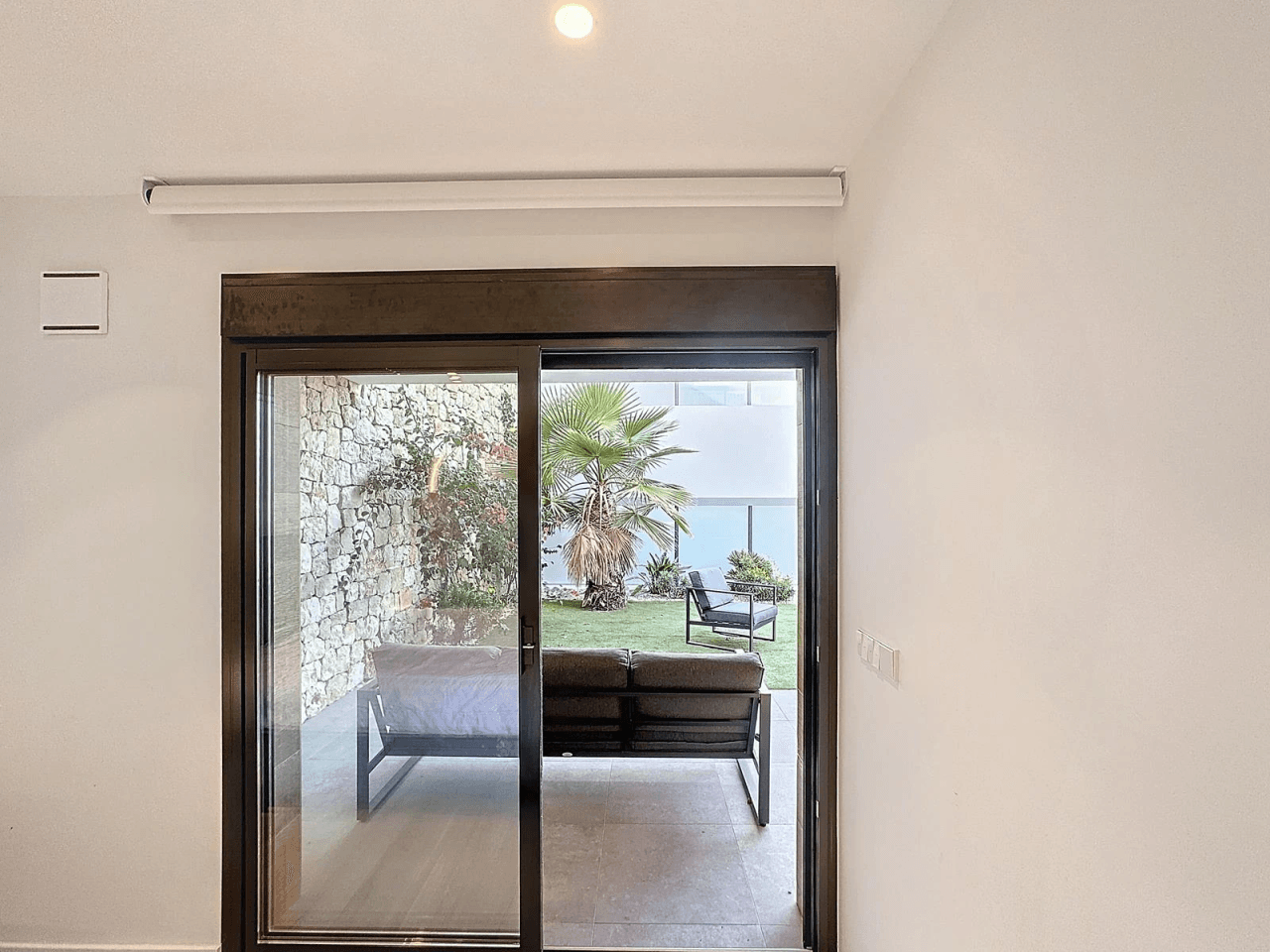 Cumbre del Sol, appartement moderne avec jardin privé
