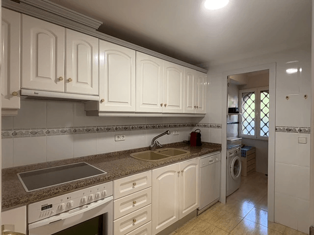 Apartamento en primera línea con vista al mar en venta en Platgetes, Moraira