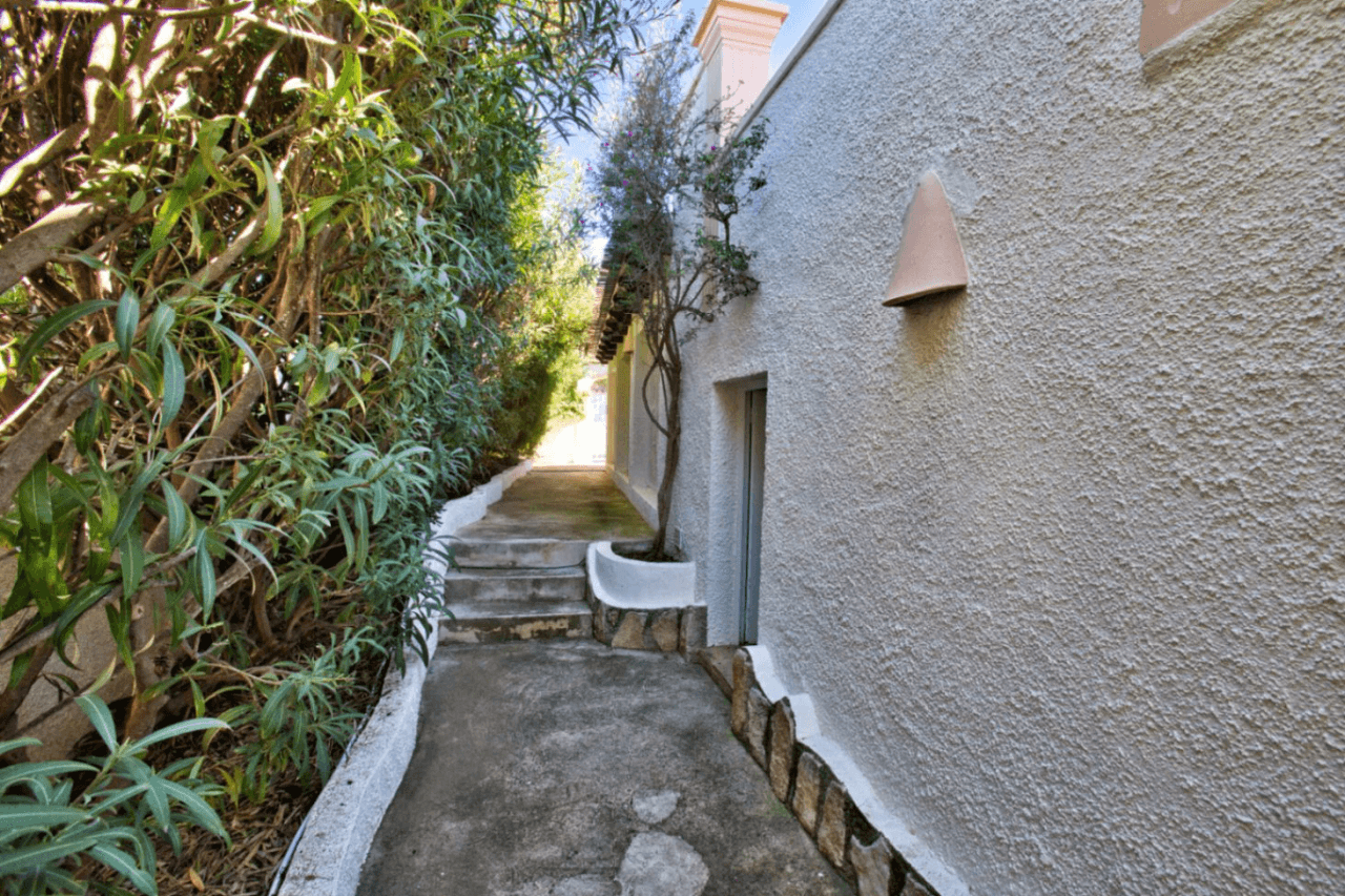 Villa traditionnelle avec vue sur la mer à vendre à Benissa