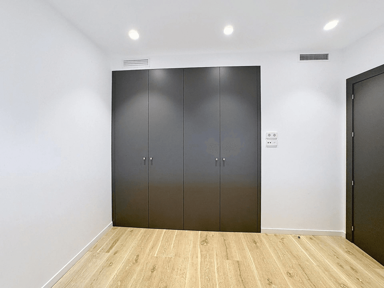 Cumbre del Sol apartamento con jardin a estrenar en Montecala Gardens