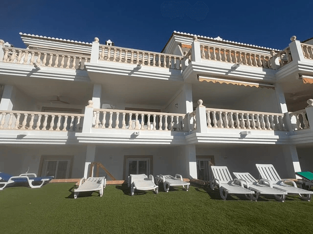 Apartamento en primera línea con vista al mar en venta en Platgetes, Moraira