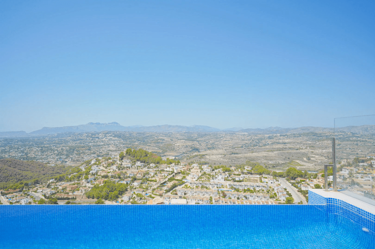 Villa moderne Cumbre del Sol avec vue sur la mer
