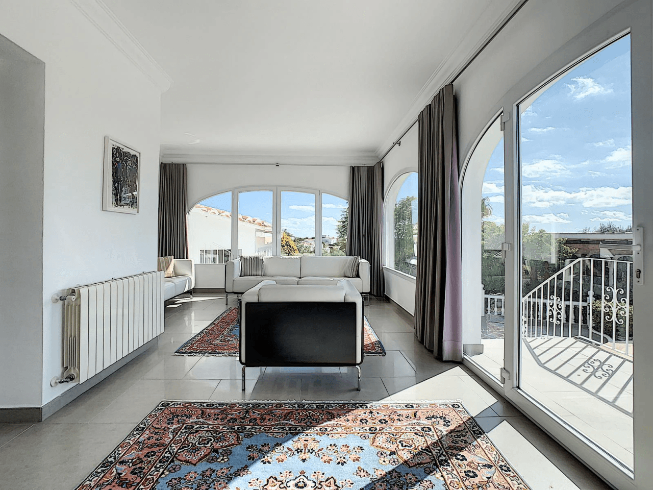 Villa rénovée à Cumbre del Sol avec vue sur la mer