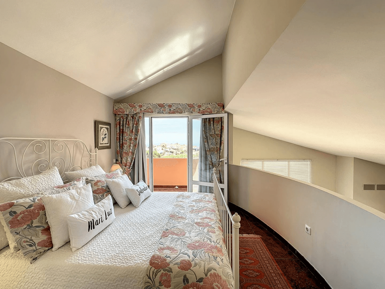 Villa Cumbre del Sol avec piscine privée proche de tous les services