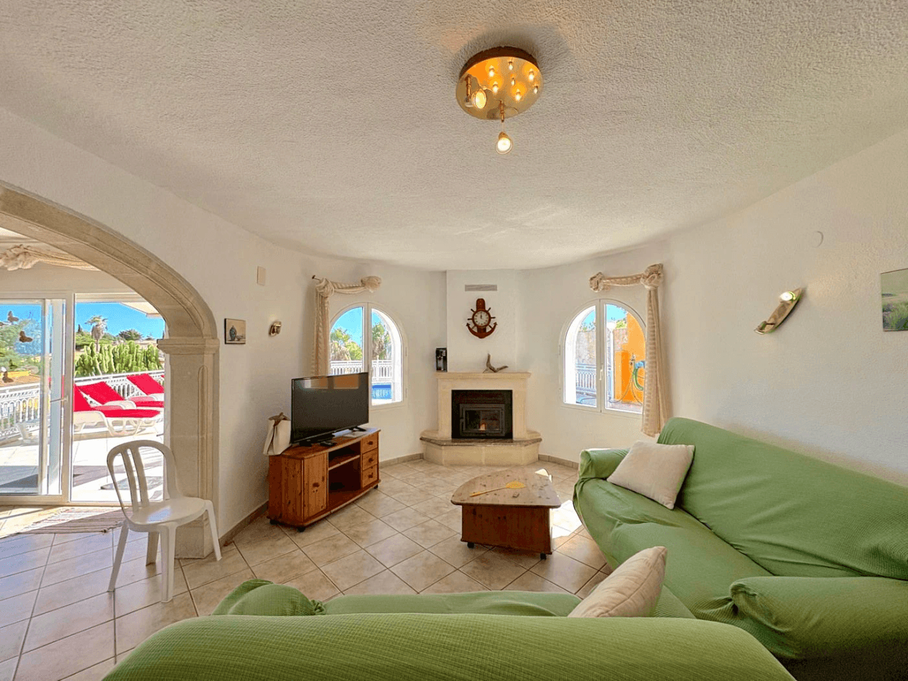Villa Cumbre del Sol avec vue sur la mer et piscine privée.