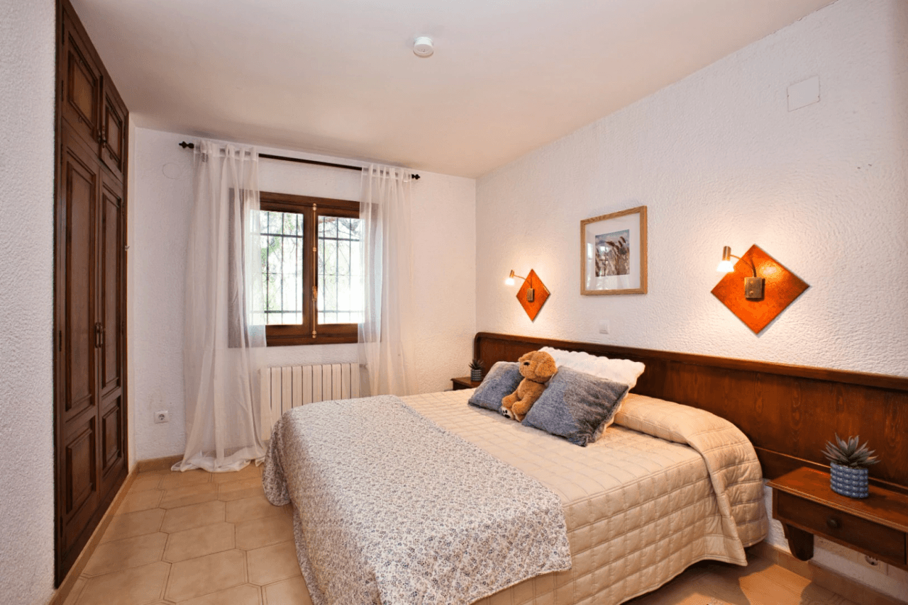 Villa traditionnelle avec vue sur la mer à vendre à Benissa