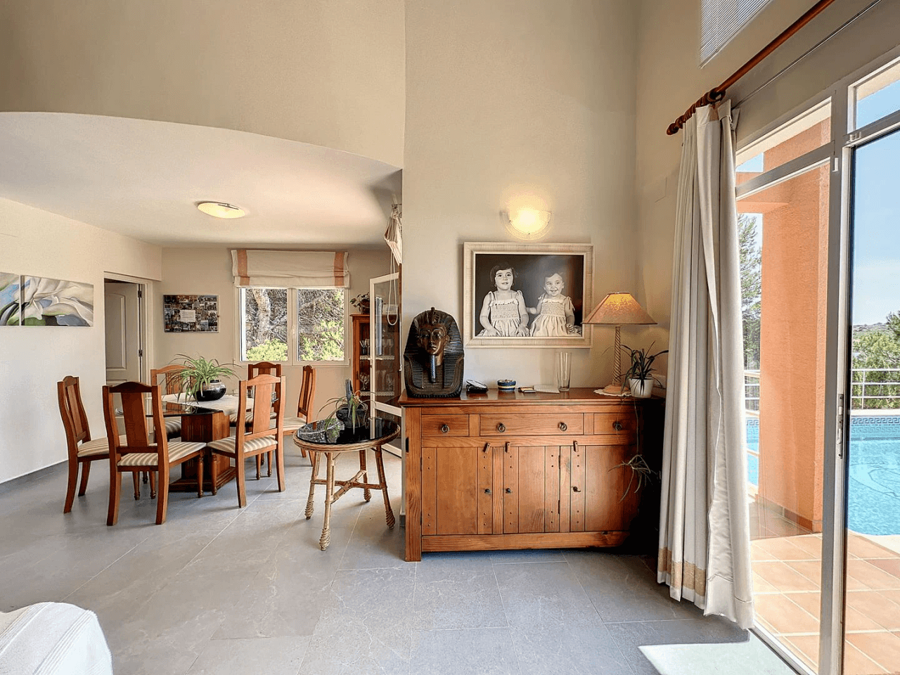 Villa Cumbre del Sol avec piscine privée proche de tous les services