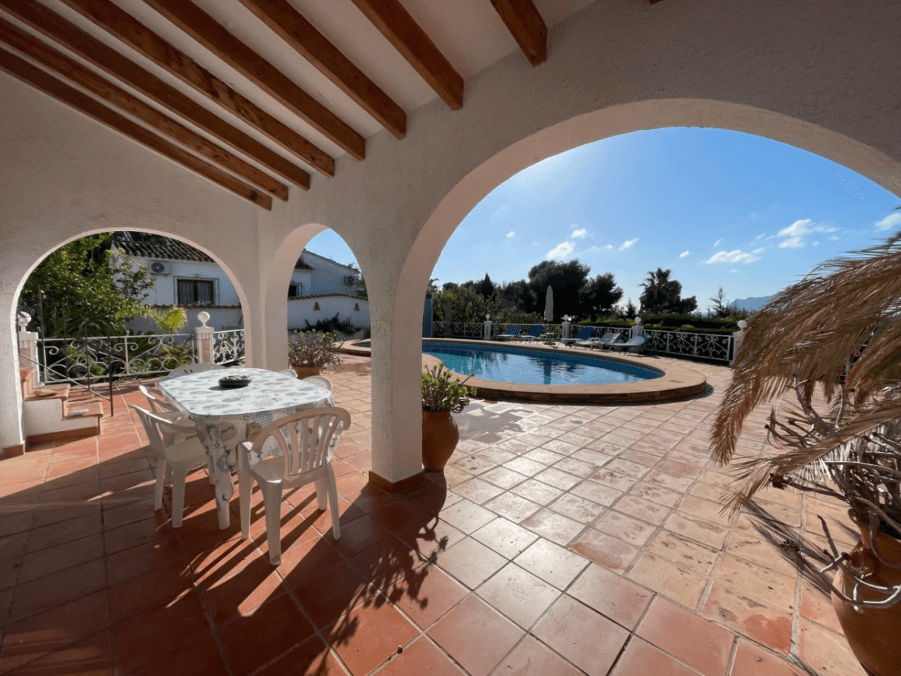 Villa de plain-pied à vendre avec une vue mer magnifique, à proximité des commodités à San Jaime, Benissa