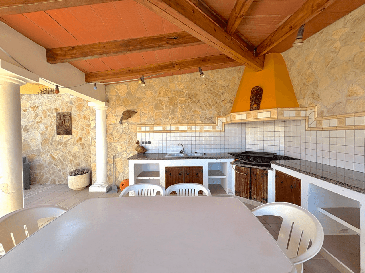 Villa Cumbre del Sol avec vue sur la mer et piscine privée.