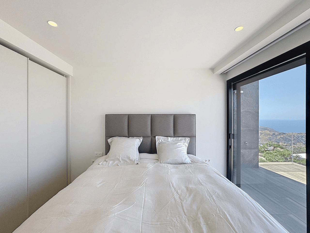 Cumbre del Sol Villa de lujo con vistas panorámicas en residencial Jazmines