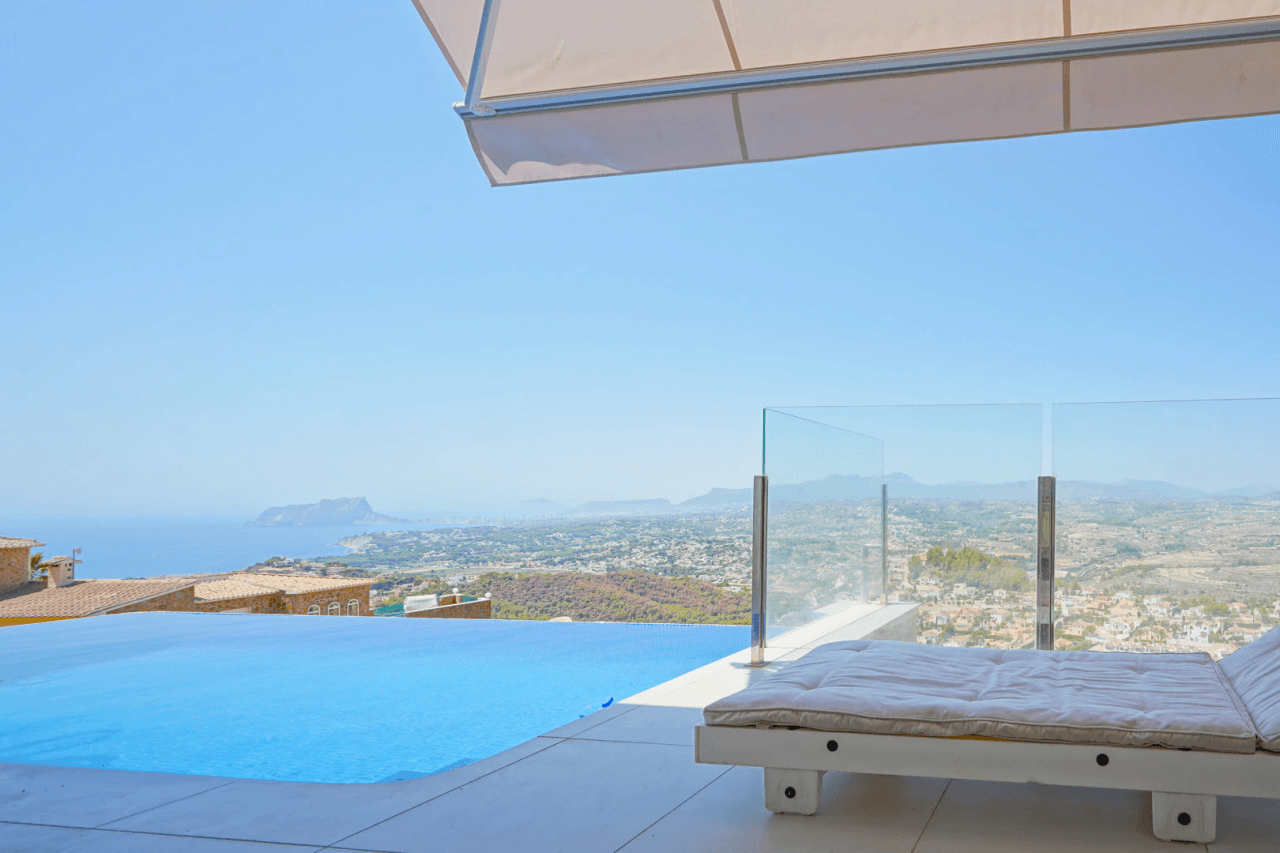 Villa moderne Cumbre del Sol avec vue sur la mer