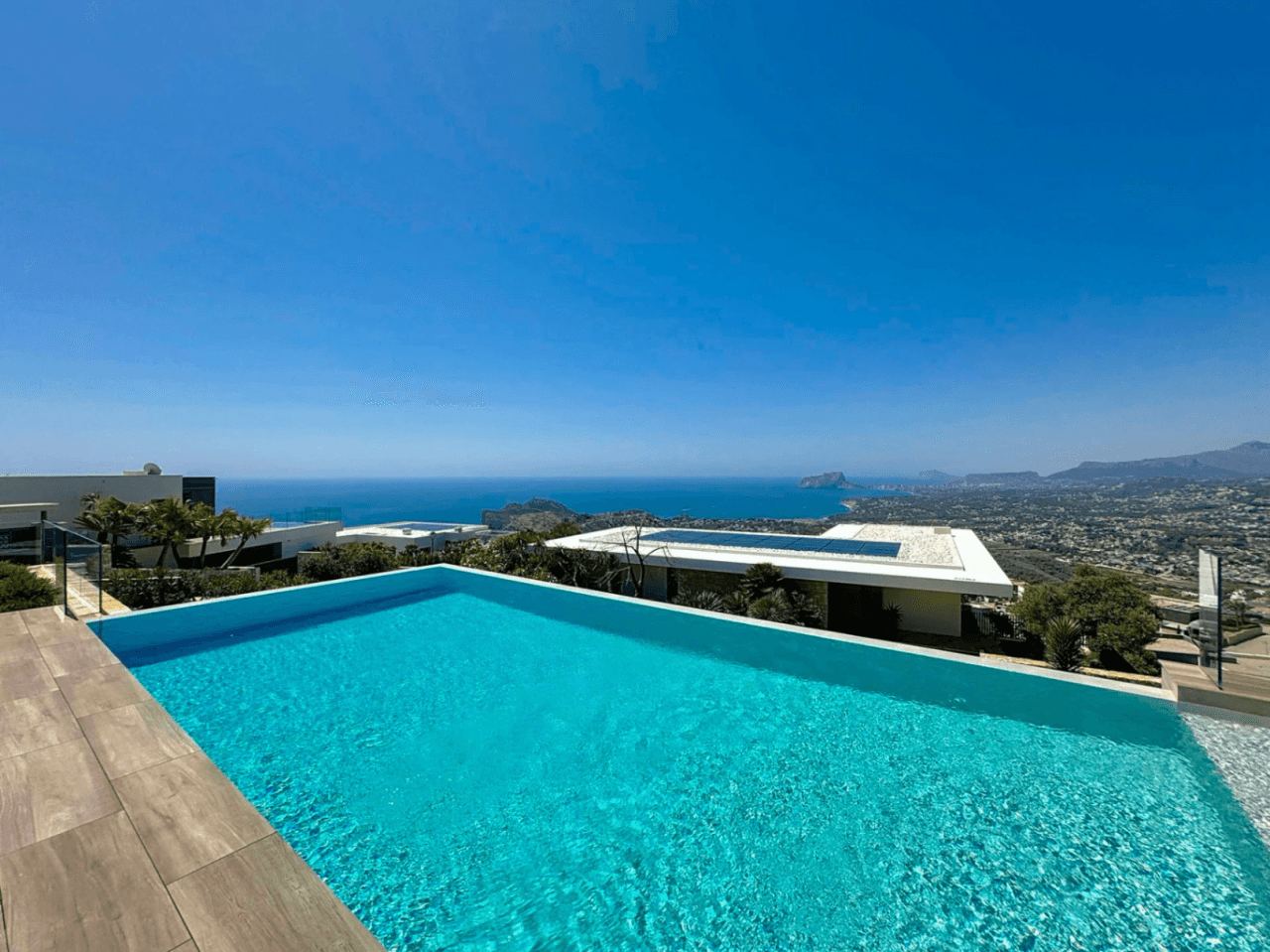Cumbre del Sol Villa de lujo con vistas panorámicas en residencial Jazmines