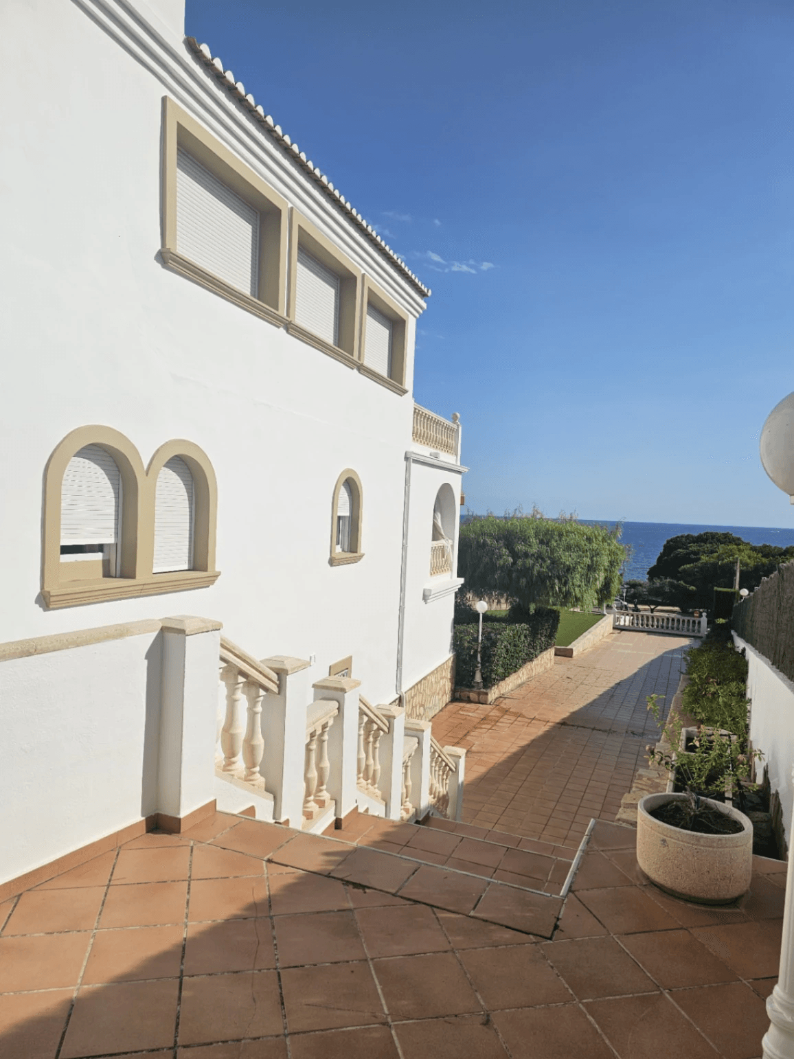 Apartamento en primera línea con vista al mar en venta en Platgetes, Moraira