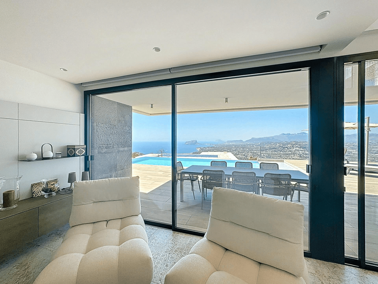 Cumbre del Sol Villa de lujo con vistas panorámicas en residencial Jazmines